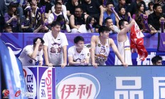 南宫娱乐-在场上呈现出最佳状态，球队备战下一场比赛