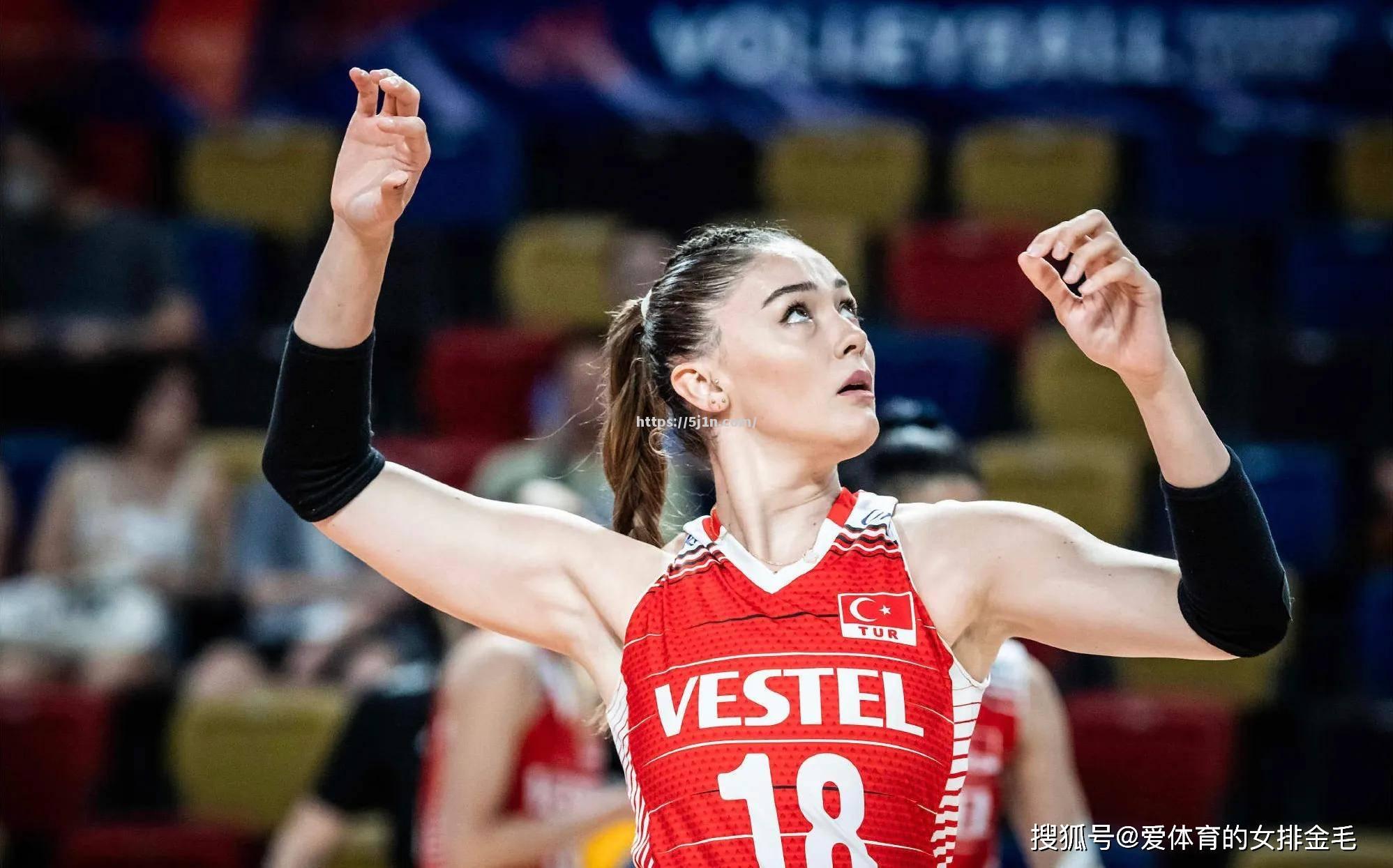 土耳其选手在女子比赛中获得前三名 土耳其选手在女子比赛中获得前三名