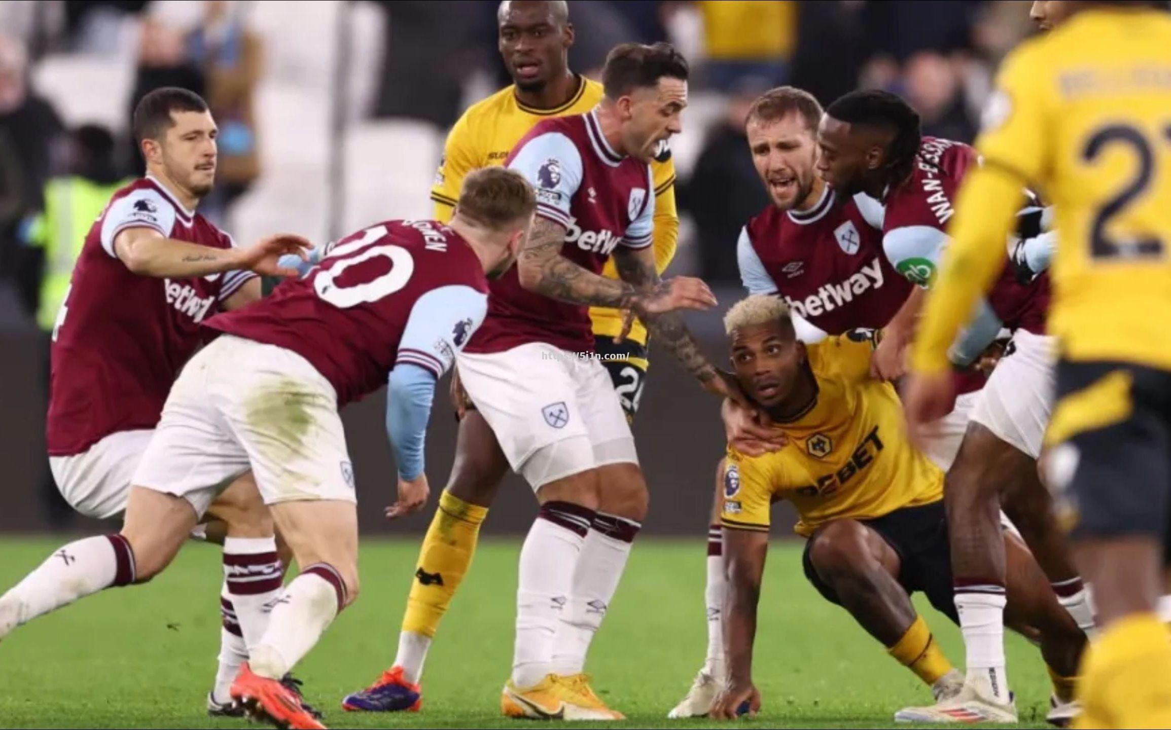 突发状况改变赛局,球员们拼尽全力争胜 突发状况改变赛局,球员们拼尽全力争胜