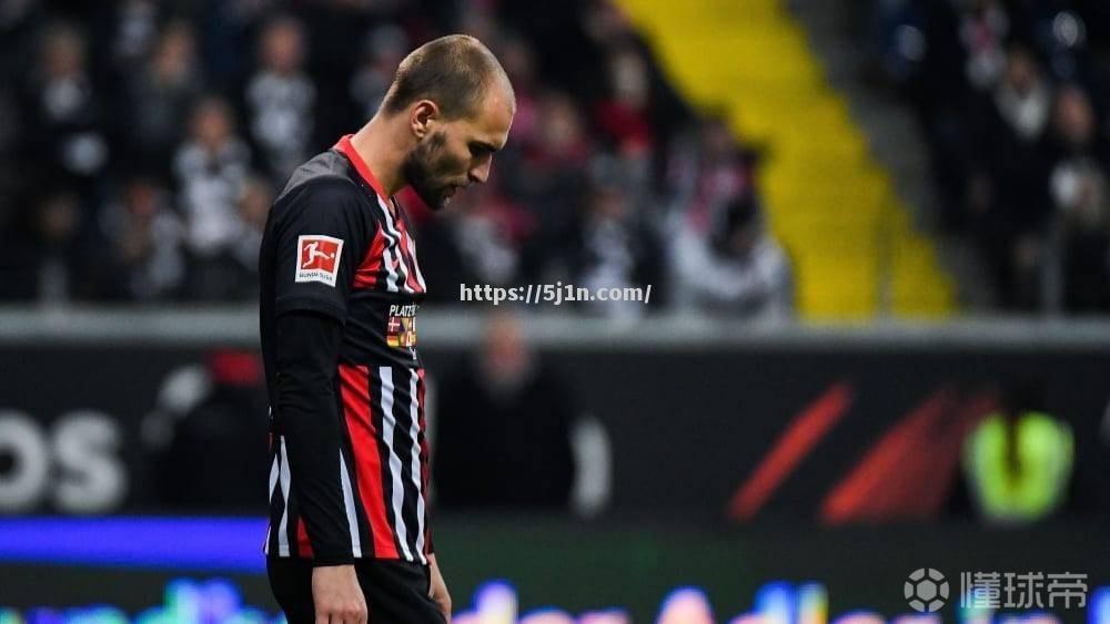 法兰克福宣布续约主帅，稳定球队战绩